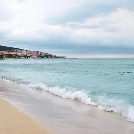 Premium Ferienwohnung Sweti Wlas Polarstar Beach Luxury Apartment 150 M Zum Strand Pool 2 Schlafzimmer Und Wohnkueche Meeresblick Google Tv Bis Zu 6 Personen Apartment Sveti Vlas