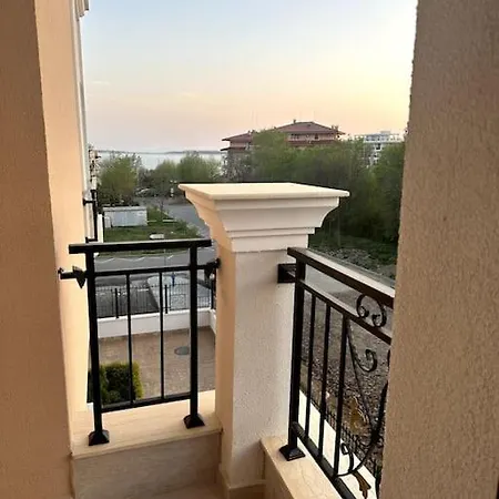 Premium Ferienwohnung Sweti Wlas Polarstar Beach Luxury Apartment 150 M Zum Strand Pool 2 Schlafzimmer Und Wohnkueche Meeresblick Google Tv Bis Zu 6 Personen Apartment *