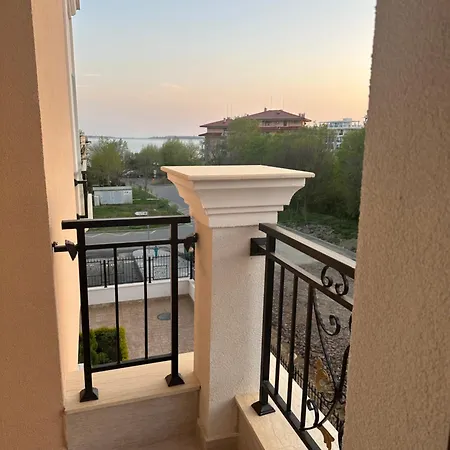 Apartment Premium Ferienwohnung Sweti Wlas Polarstar Beach Luxury Apartment 150 M Zum Strand Pool 2 Schlafzimmer Und Wohnkueche Meeresblick Google Tv Bis Zu 6 Personen *