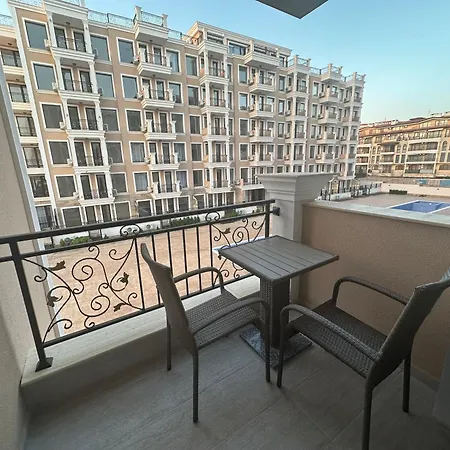 Premium Ferienwohnung Sweti Wlas Polarstar Beach Luxury Apartment 150 M Zum Strand Pool 2 Schlafzimmer Und Wohnkueche Meeresblick Google Tv Bis Zu 6 Personen Apartment Sveti Vlas