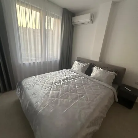 Premium Ferienwohnung Sweti Wlas Polarstar Beach Luxury Apartment 150 M Zum Strand Pool 2 Schlafzimmer Und Wohnkueche Meeresblick Google Tv Bis Zu 6 Personen Apartment Sveti Vlas