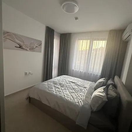 Premium Ferienwohnung Sweti Wlas Polarstar Beach Luxury Apartment 150 M Zum Strand Pool 2 Schlafzimmer Und Wohnkueche Meeresblick Google Tv Bis Zu 6 Personen
