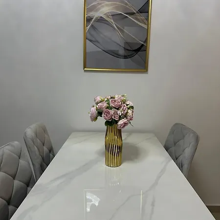 Apartment Premium Ferienwohnung Sweti Wlas Polarstar Beach Luxury Apartment 150 M Zum Strand Pool 2 Schlafzimmer Und Wohnkueche Meeresblick Google Tv Bis Zu 6 Personen Sveti Vlas